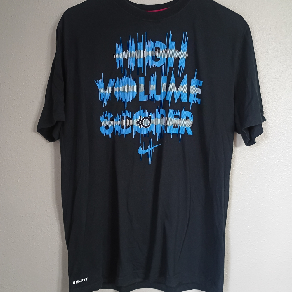 Nike Men's Black and Blue Graphic T-Shirt Size Large